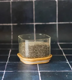 Boîte de conservation carrée - PEBBLY - en verre et bambou - 500ml