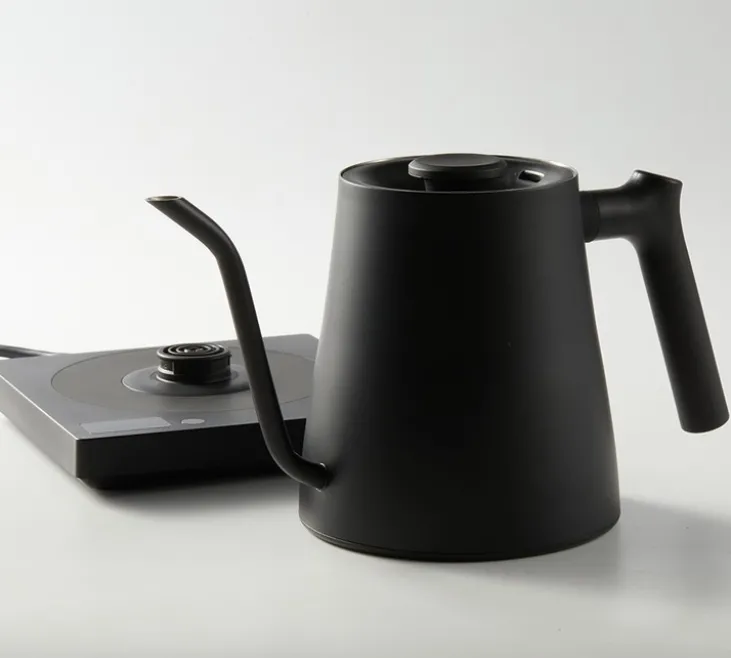 Bouilloire électrique Aura Noir 0.8L - VARIA