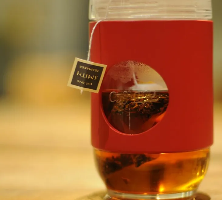 Cafetière filtre et bouteille nomade CAFFLANO Go-Brew rouge