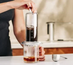 Cafetière nomade AEROPRESS Premium PR005 Silver