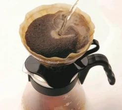 Dripper HARIO V60 VDG-03-B en verre pour 1 à 4 tasses
