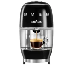 Machine à capsules A Modo Mio Smeg LM 200 Noire par LAVAZZA + Offre cadeaux