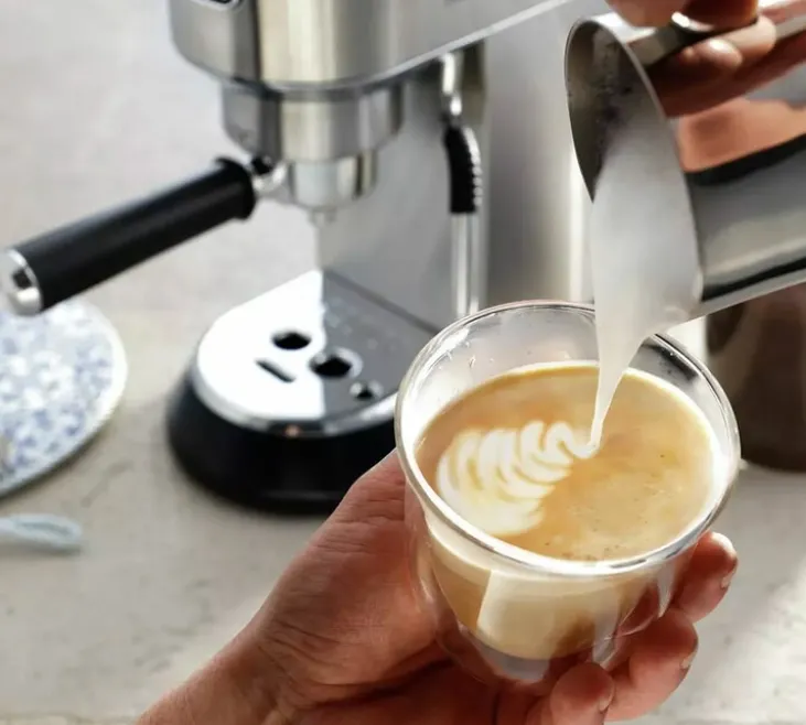 Machine expresso DELONGHI Dedica Arte EC885.M Metal buse vapeur LatteArt + Pack Barista