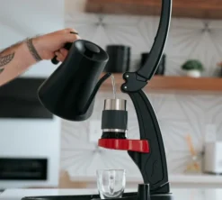 Machine expresso à levier FLAIR ESPRESSO Classic noire avec kit manomètre