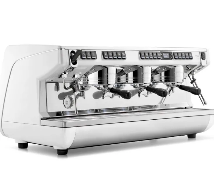 Machine expresso professionnelle Nuova Simonelli Appia Life XT - 3 groupes