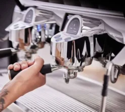 Machine expresso pro Victoria Arduino Black Eagle Maverick 2 groupes Gravimetric