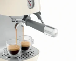 Machine expresso SMEG ECF03CREU Crème avec Cold brew