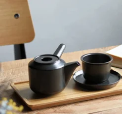 Tasse et sous-tasse couleur noir "Leaves to tea"- Kinto