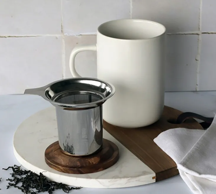 Tisanière en grès 47,5 cl Blanc et couvercle en acacia - OGO Living